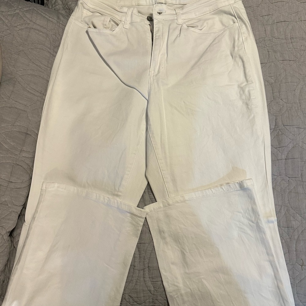 Judy blue white flare legged pants.Size 14W.